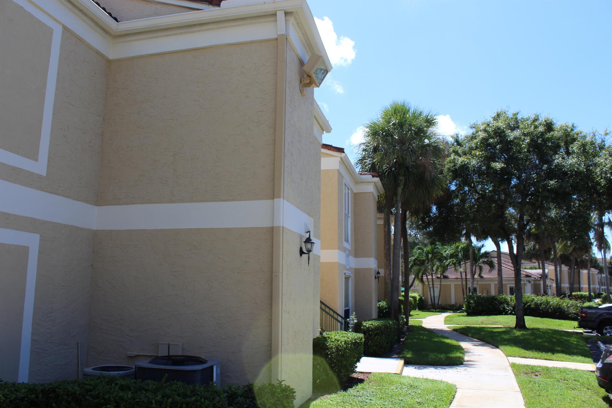 SAVANNAH AT RIVERSIDE CON - Residential Lease
