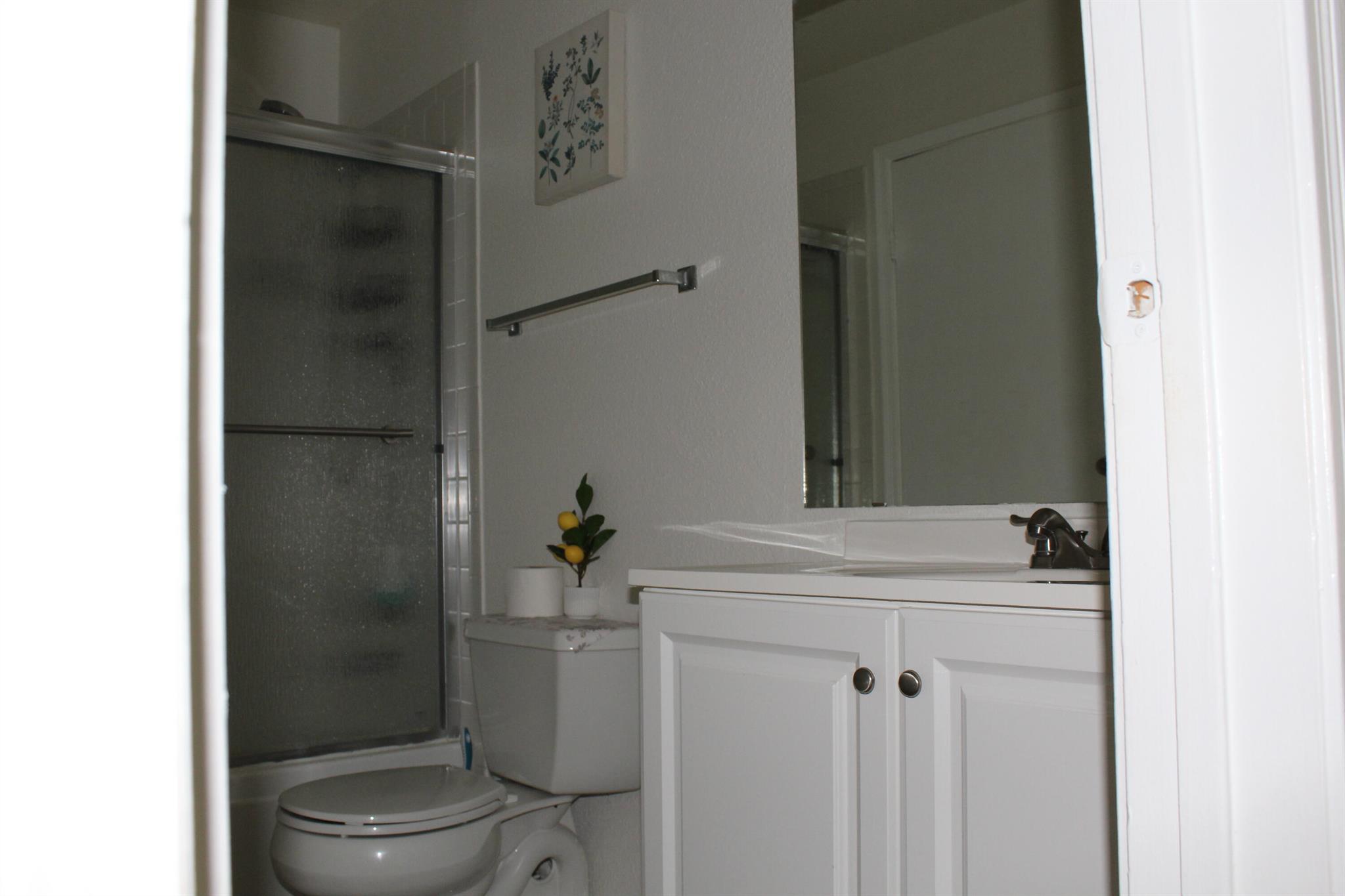 SAVANNAH AT RIVERSIDE CON - Residential Lease