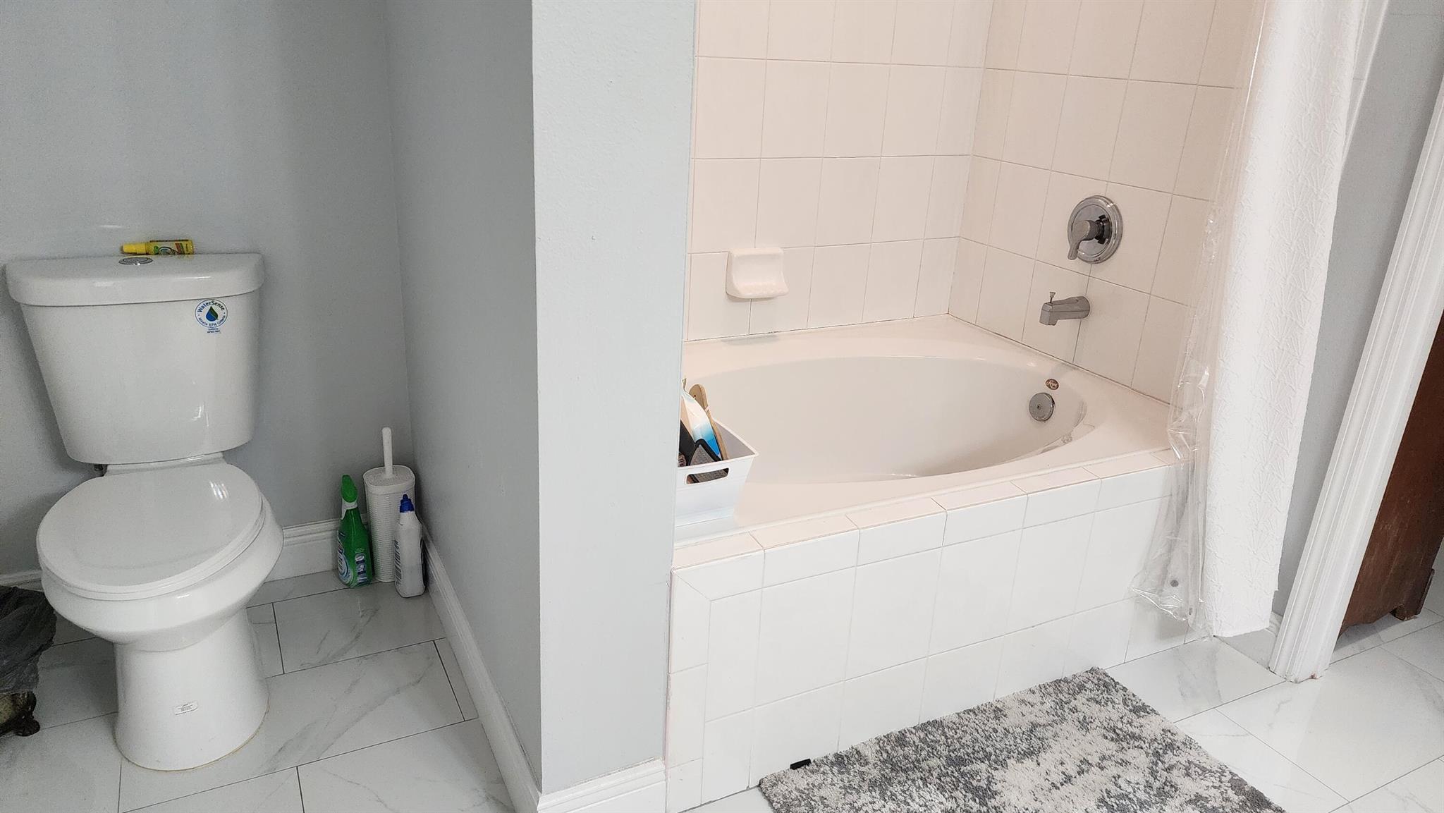 PORT ST LUCIE SECTION 13 - Residential Lease