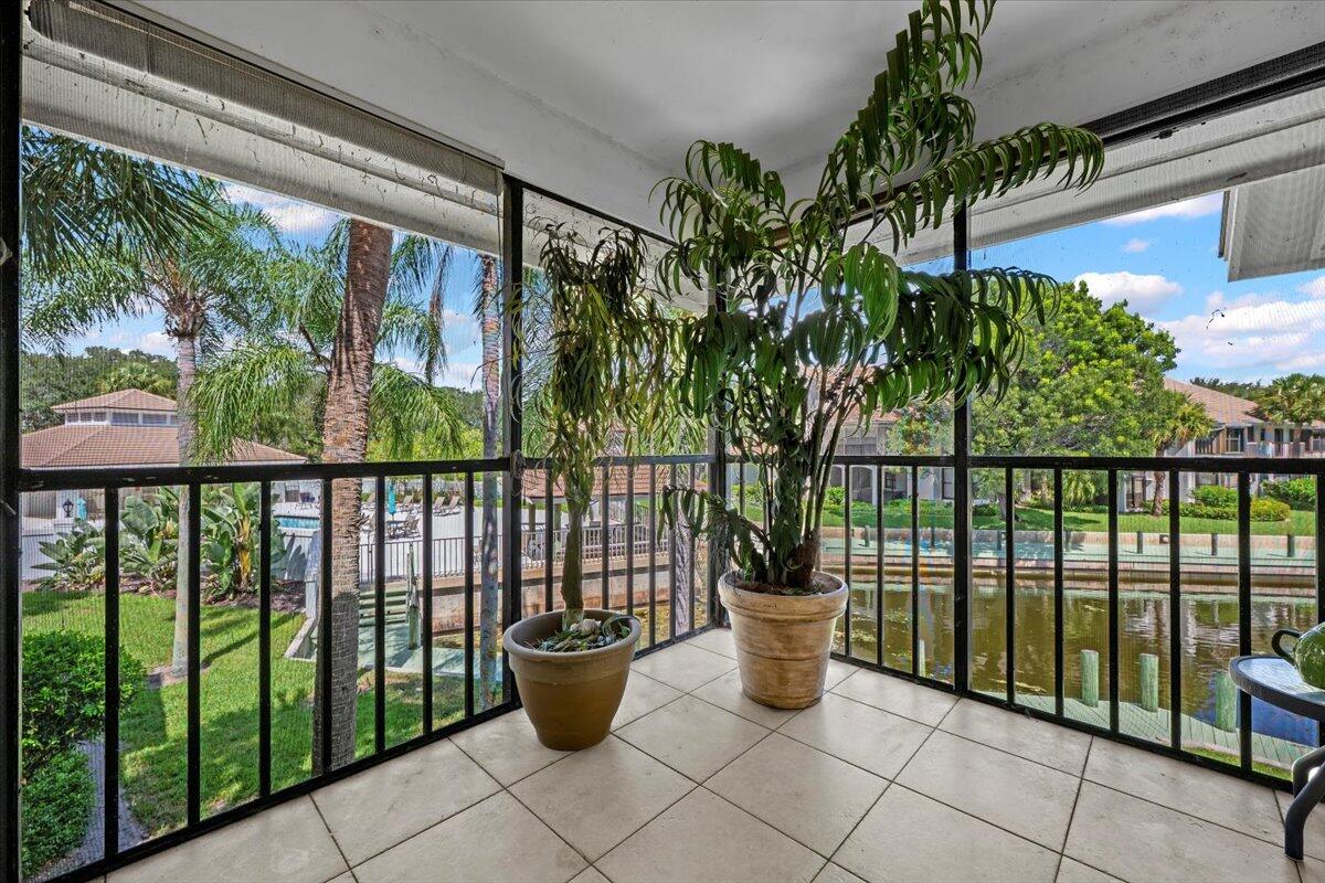 WEST BAY AT JONATHANS LANDING CONDO - Residential