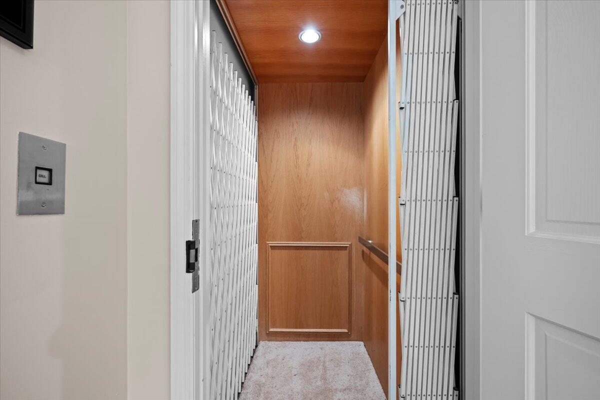 WEST BAY AT JONATHANS LANDING CONDO - Residential