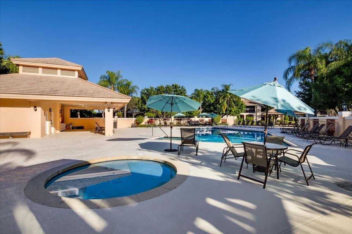 WEST BAY AT JONATHANS LANDING CONDO - Residential