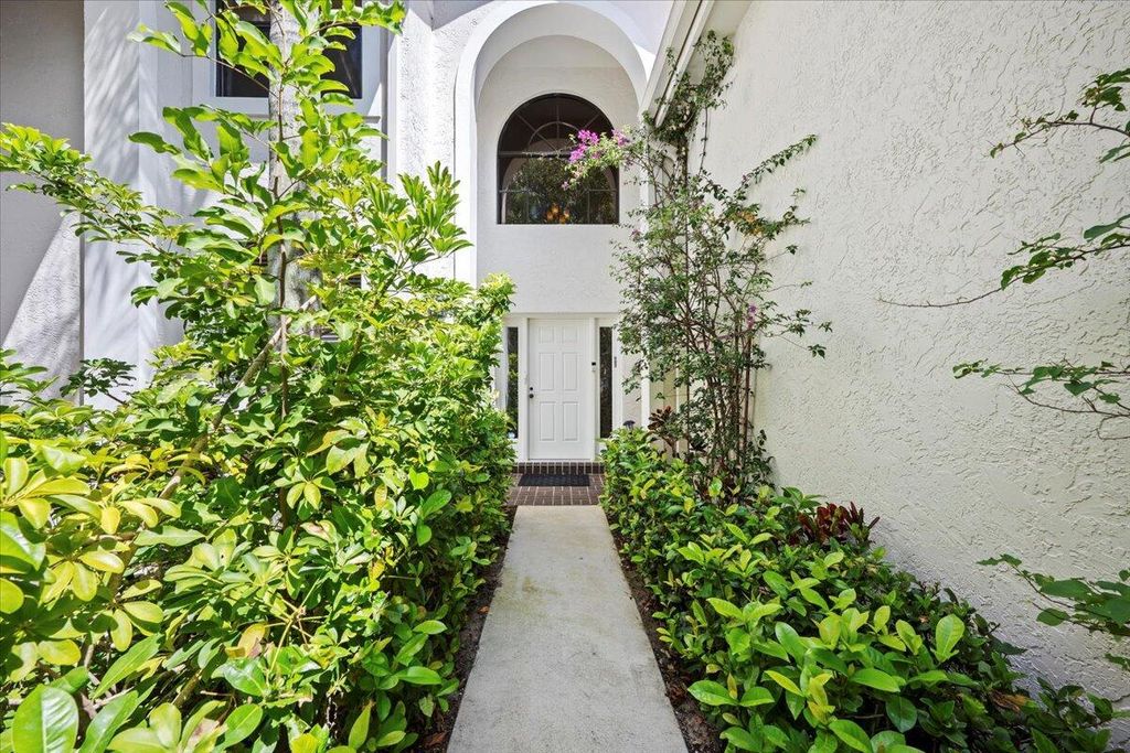 Photo of 3941 Back Bay Drive #226, Jupiter, FL 33477 (MLS # R11124014)