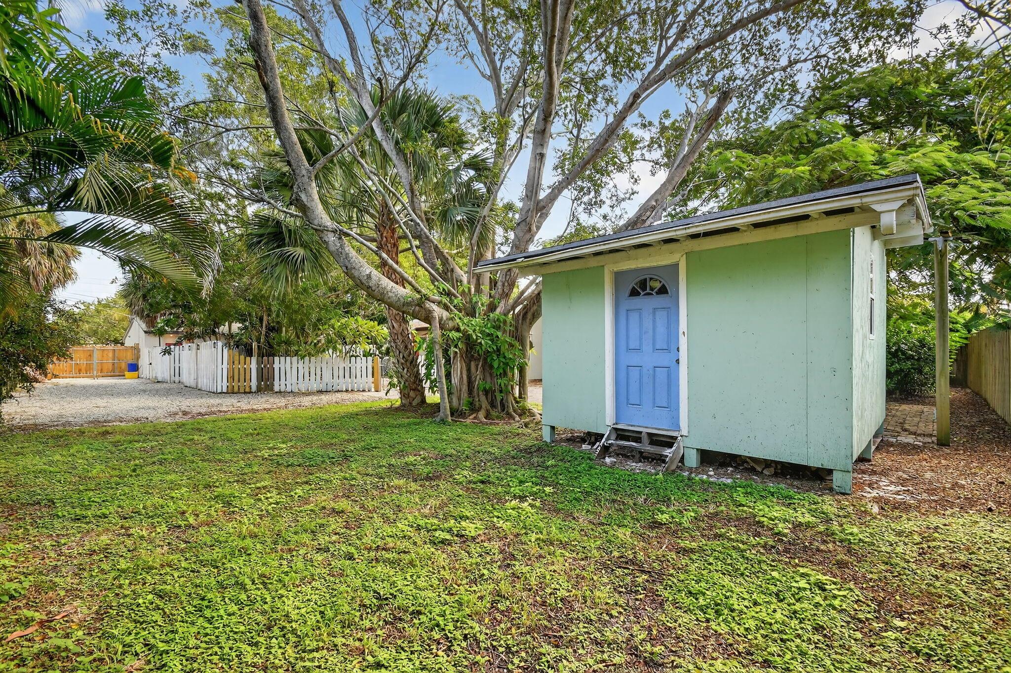 NORTH PALM BCH 1 - Residential Lease