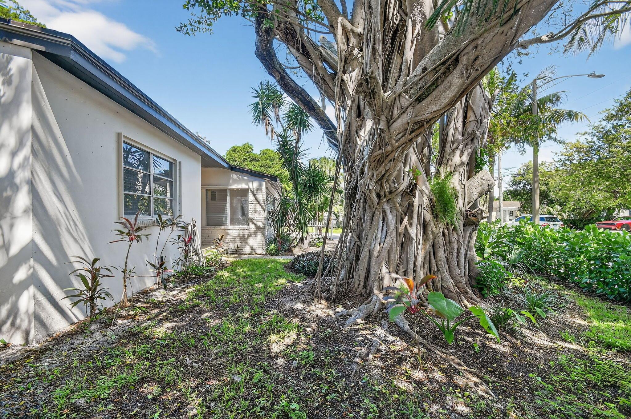 NORTH PALM BCH 1 - Residential Lease