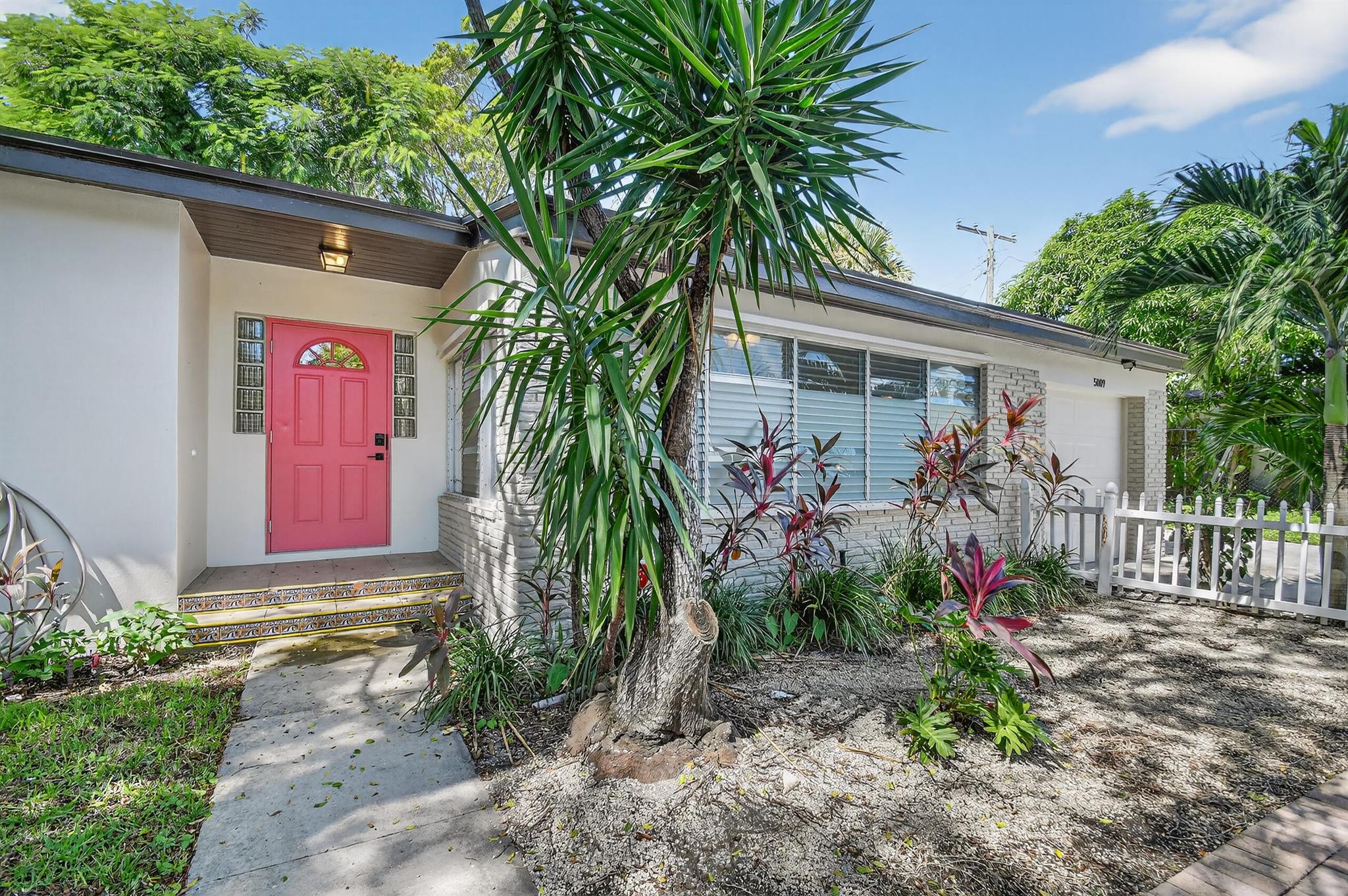 NORTH PALM BCH 1 - Residential Lease