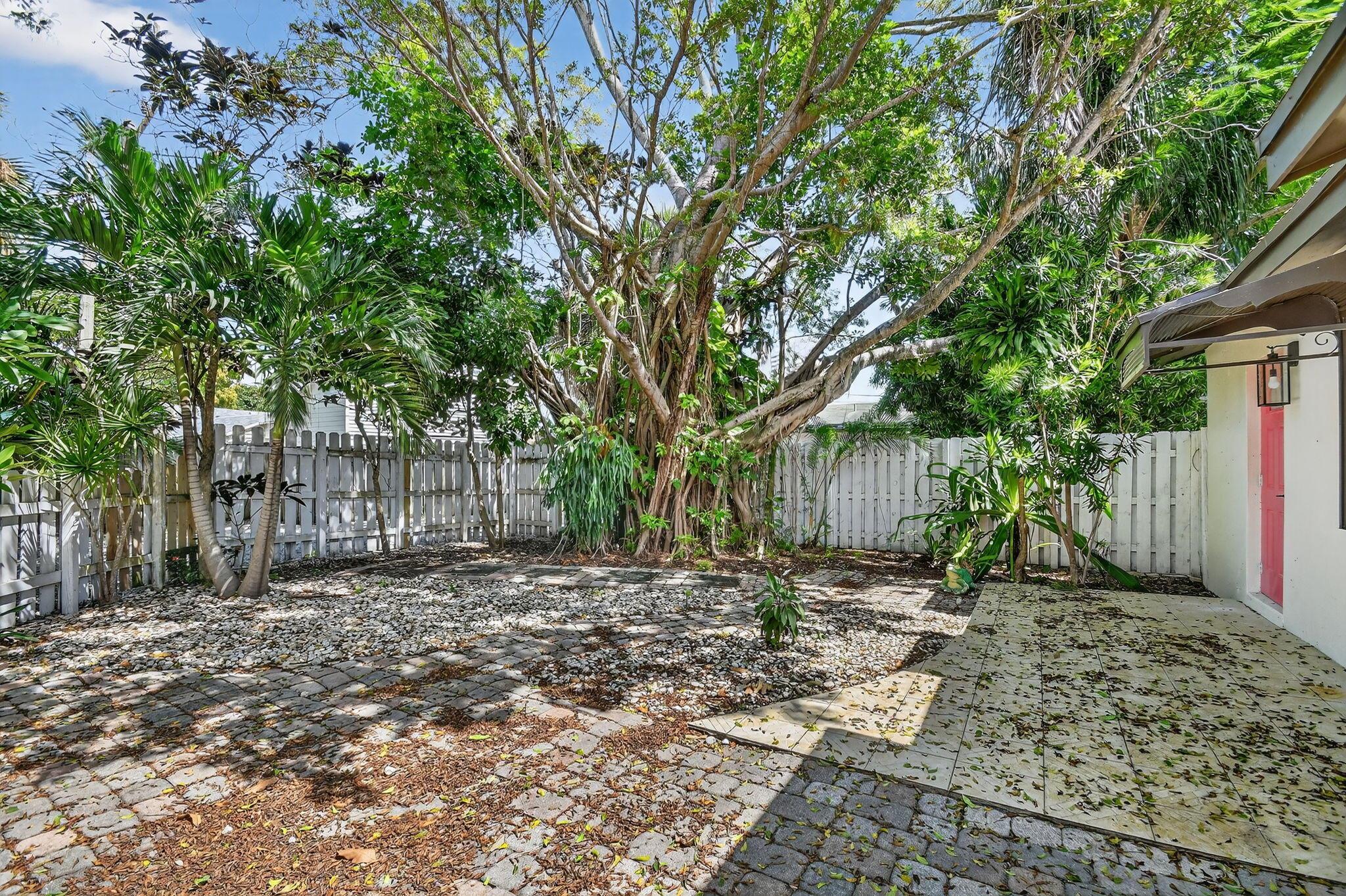 NORTH PALM BCH 1 - Residential Lease