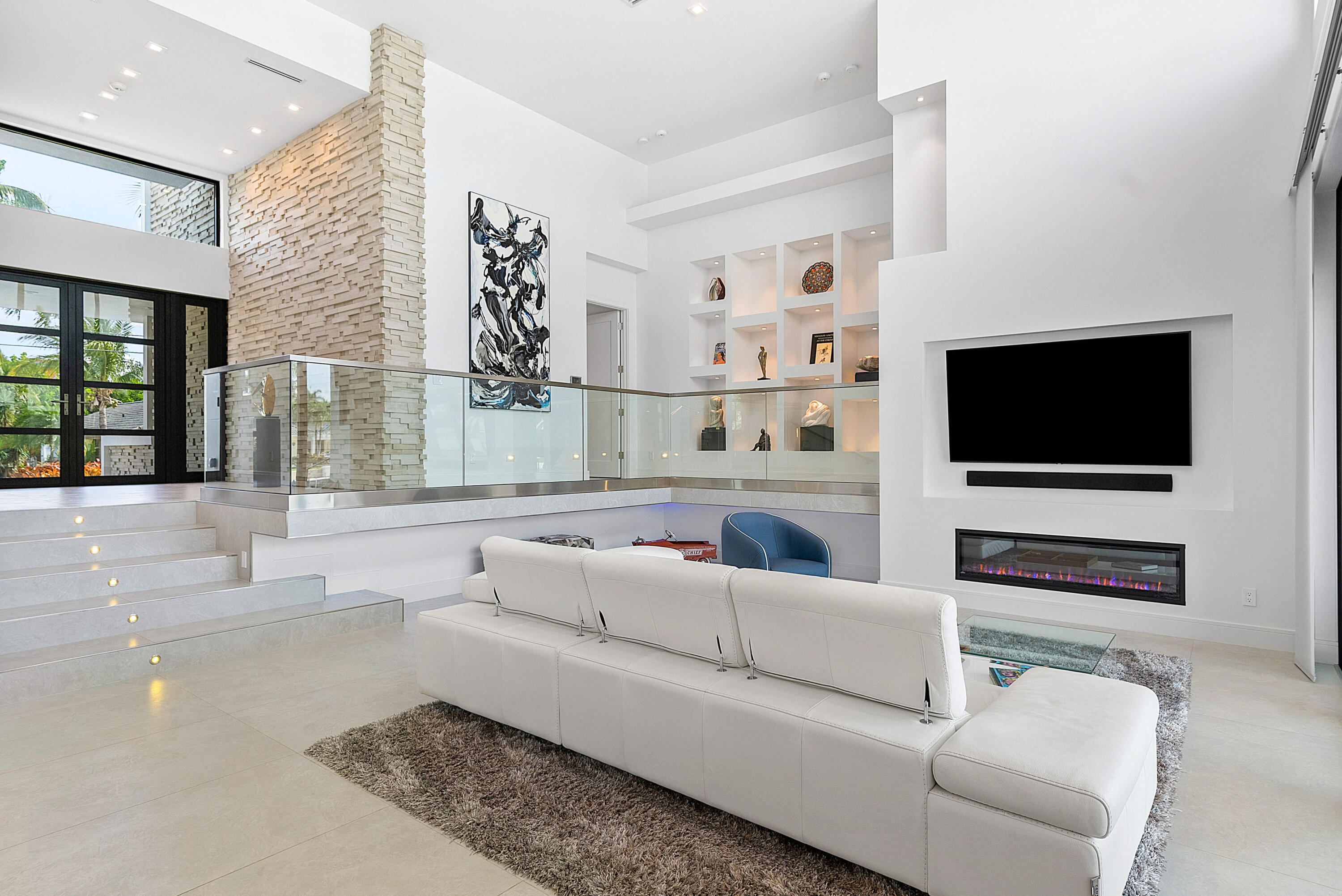 TROPIC ISLE - Residential