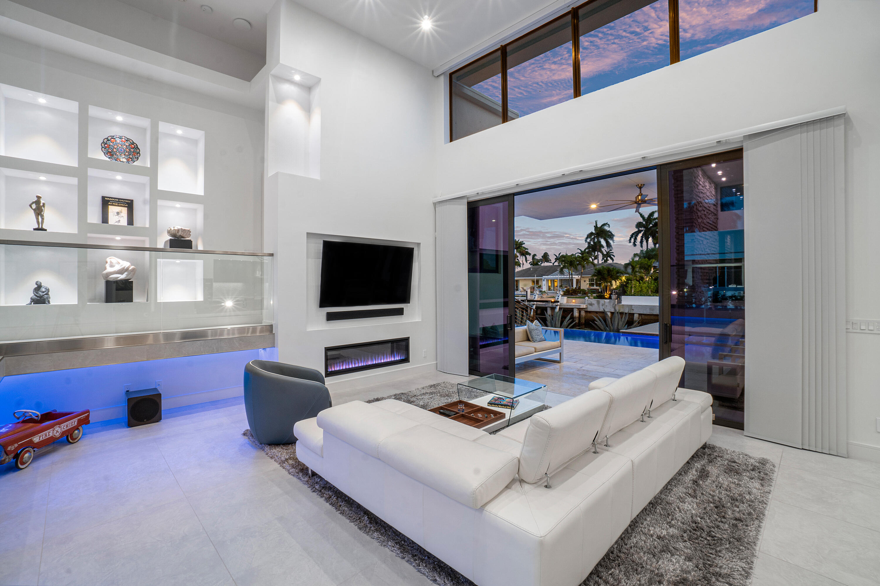 TROPIC ISLE - Residential