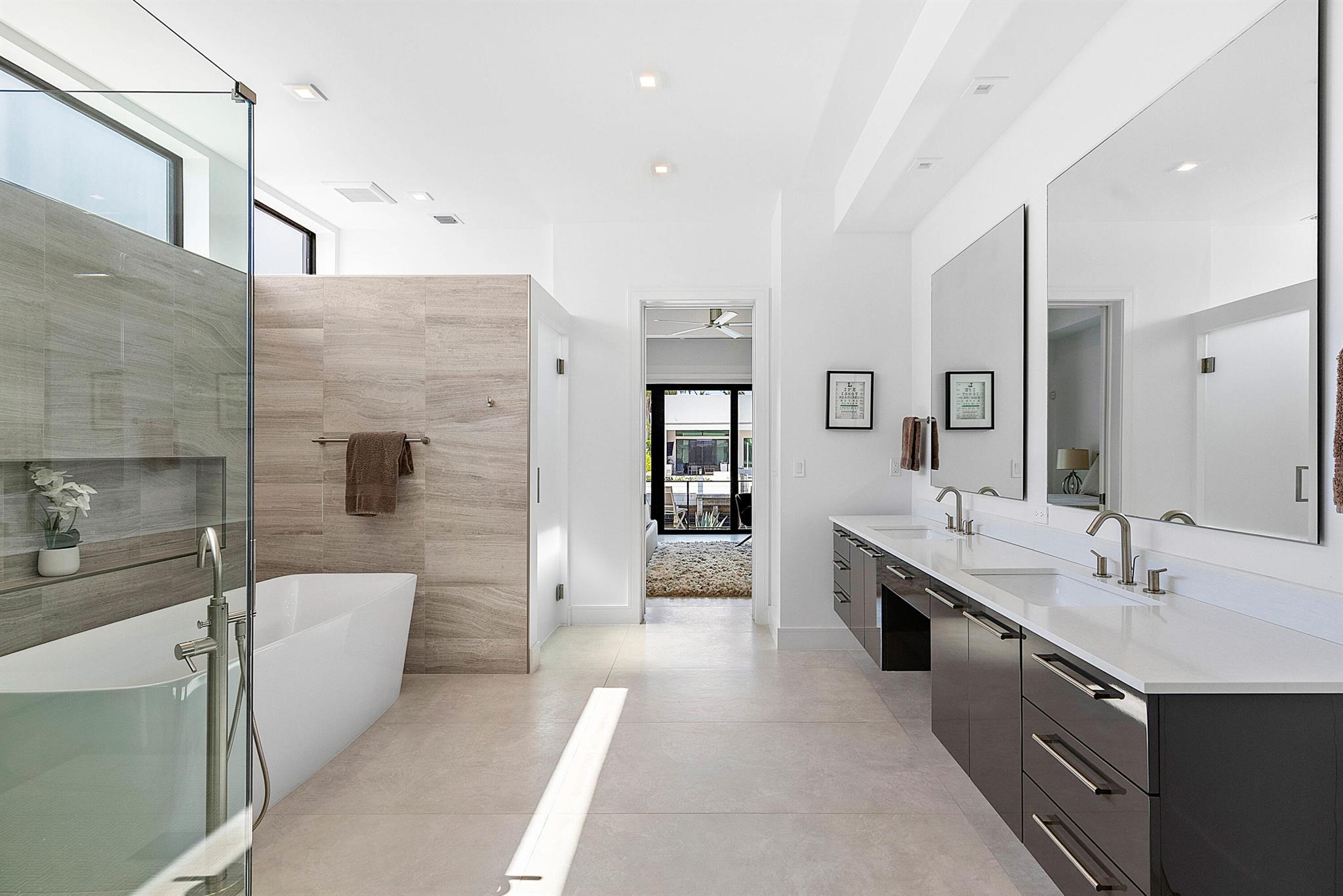 TROPIC ISLE - Residential