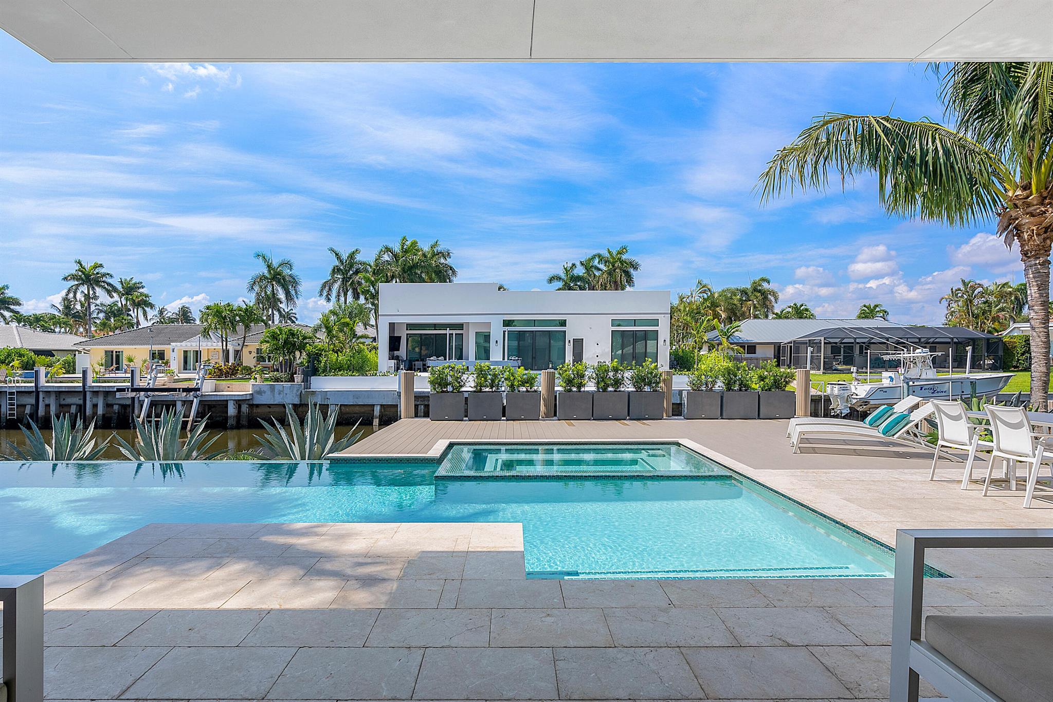 TROPIC ISLE - Residential