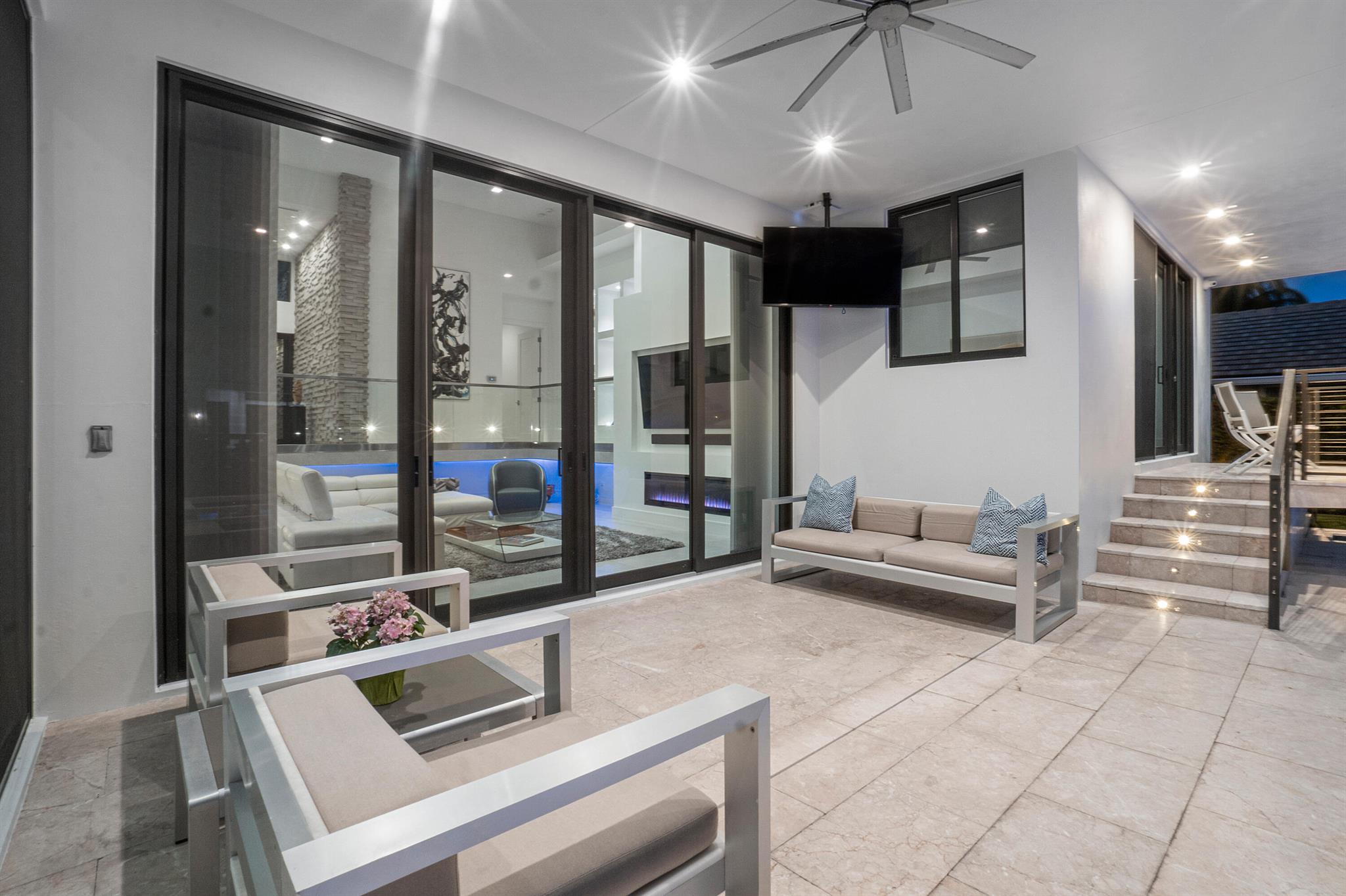 TROPIC ISLE - Residential