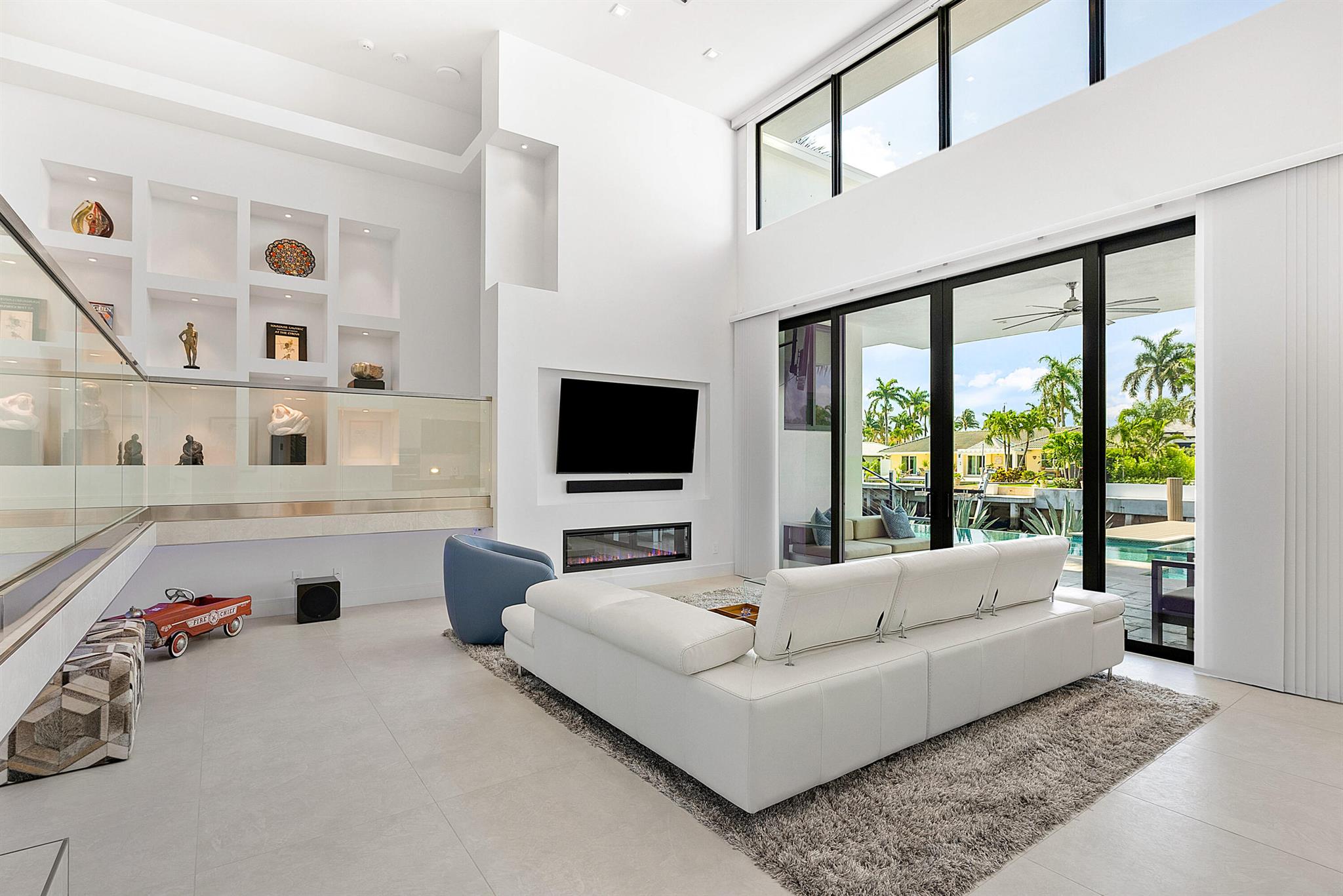 TROPIC ISLE - Residential