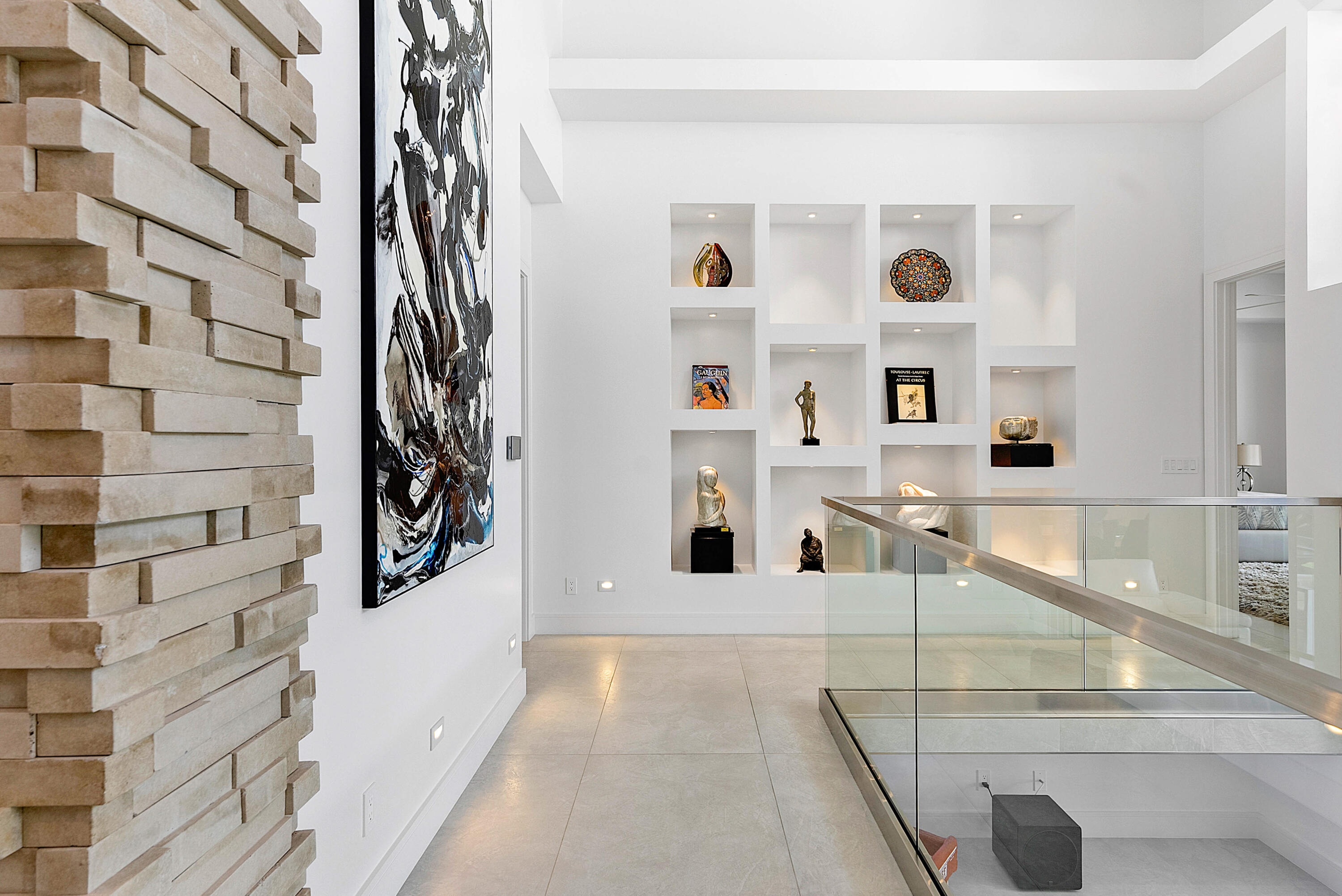 TROPIC ISLE - Residential