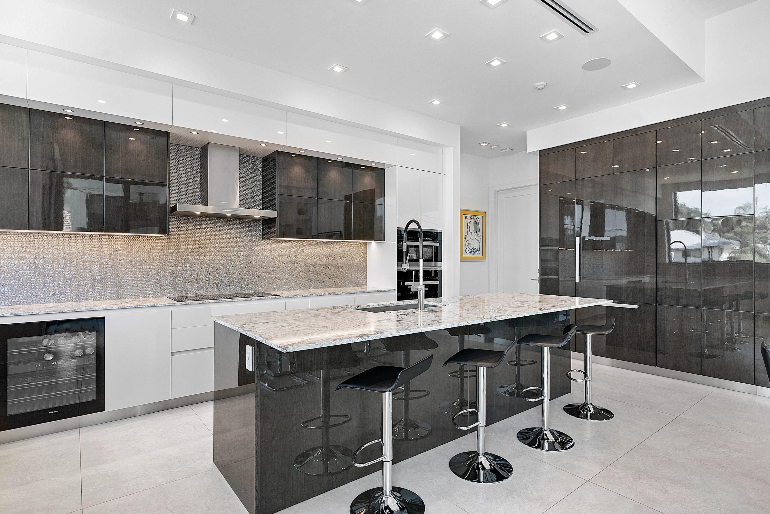 TROPIC ISLE - Residential