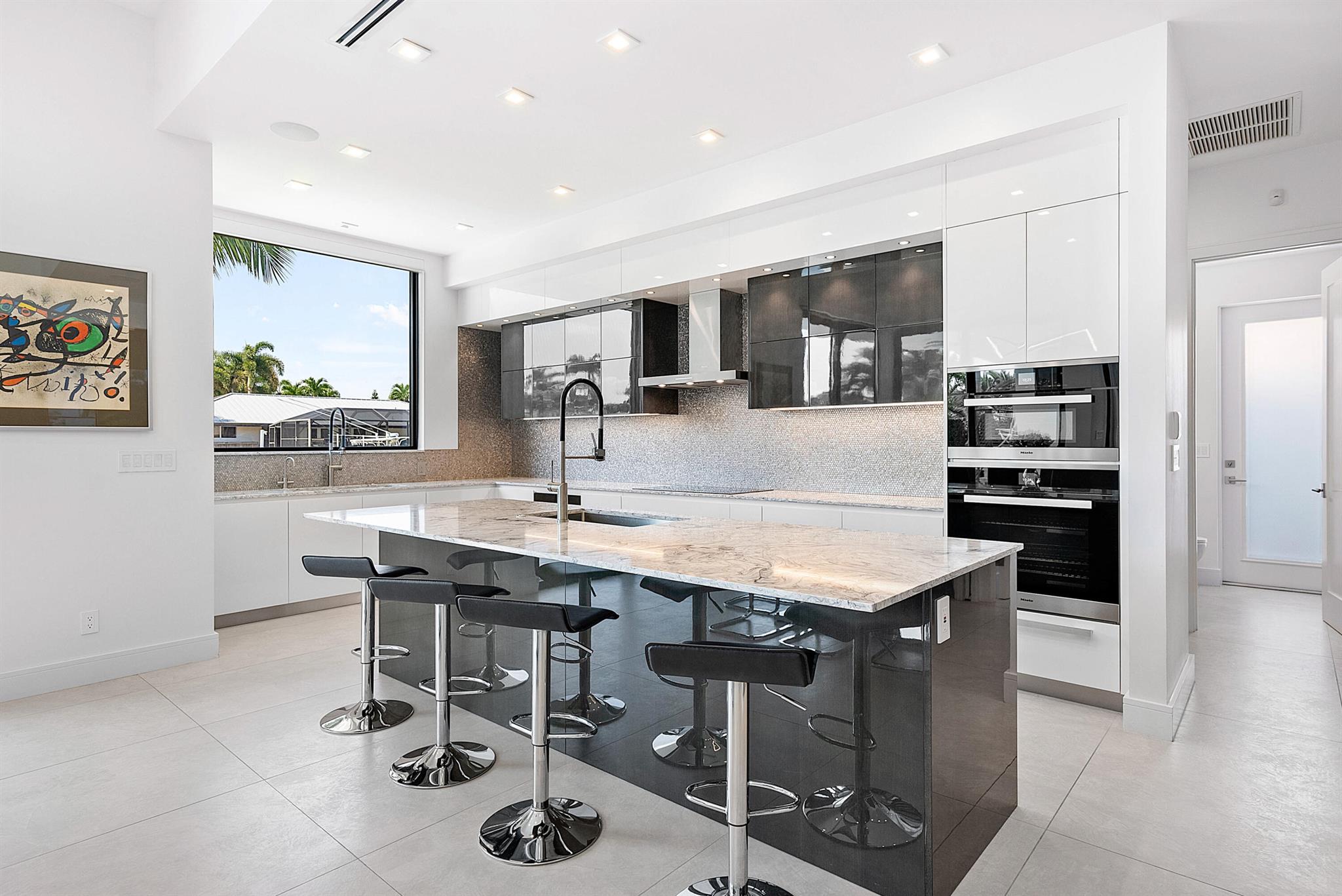 TROPIC ISLE - Residential