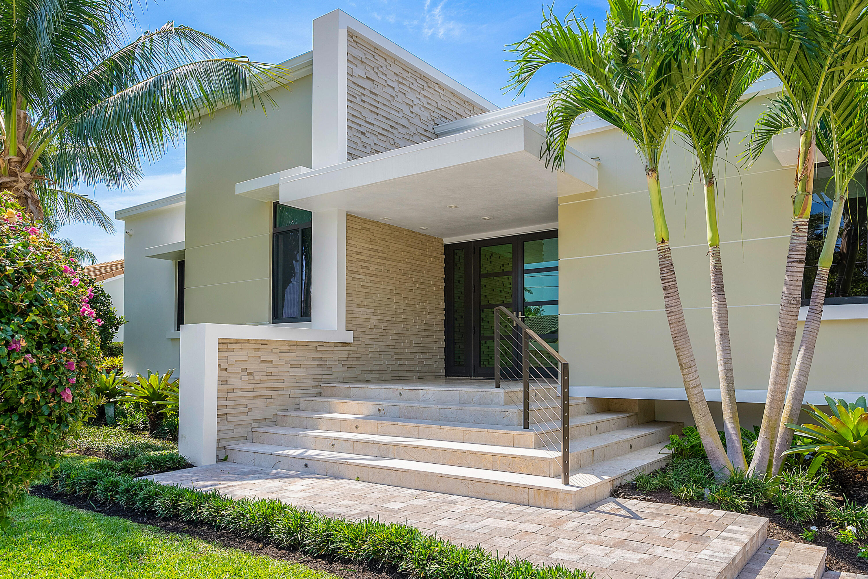 TROPIC ISLE - Residential