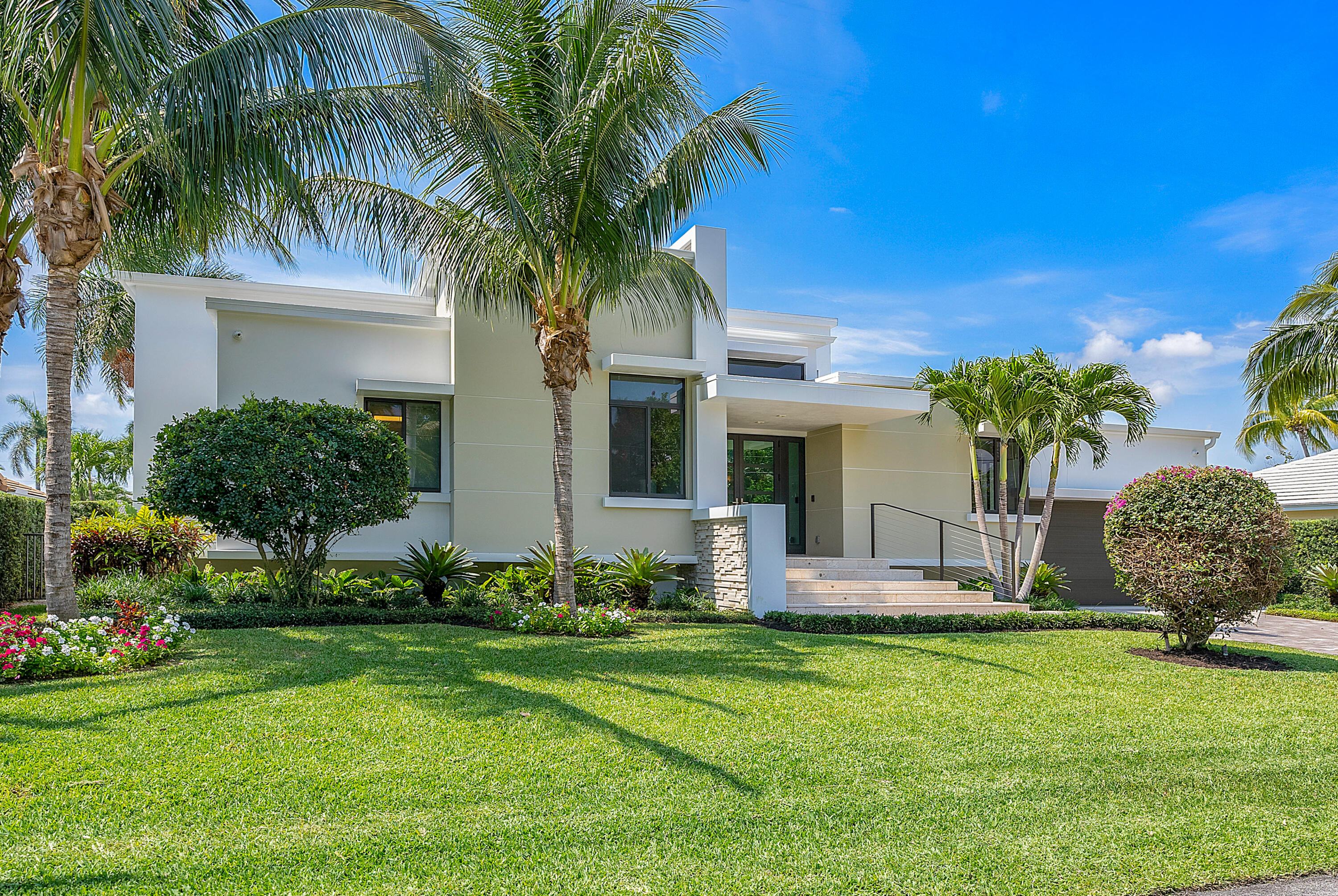 TROPIC ISLE - Residential