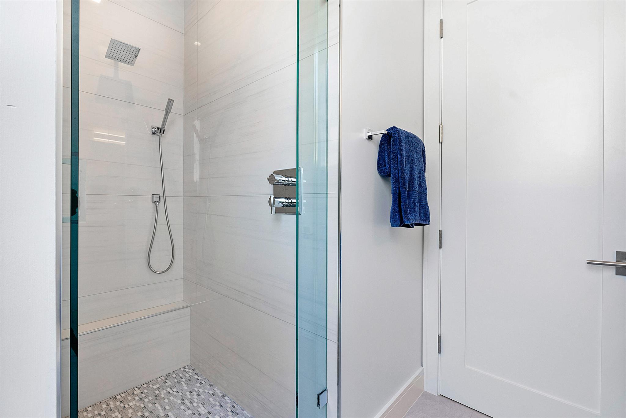 TROPIC ISLE - Residential