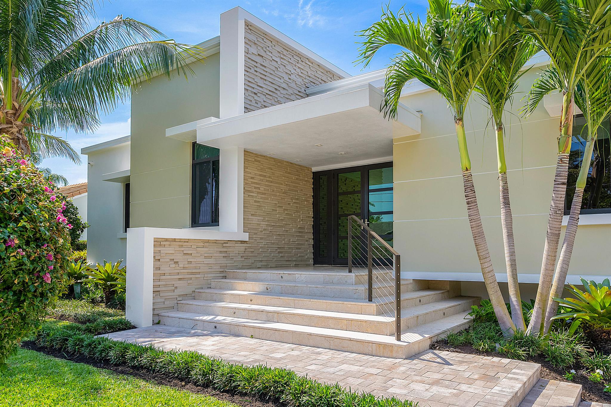 TROPIC ISLE - Residential