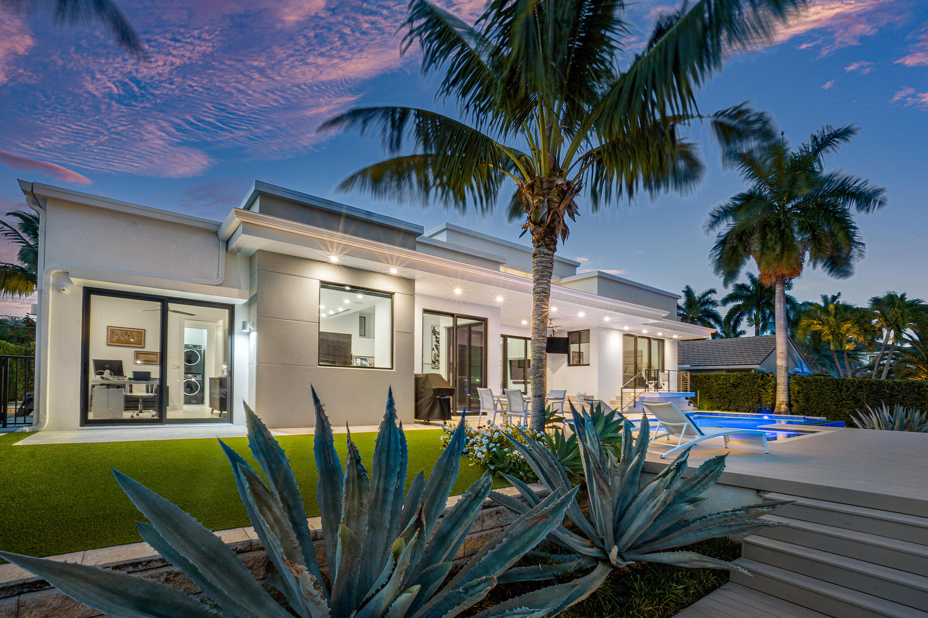 TROPIC ISLE - Residential