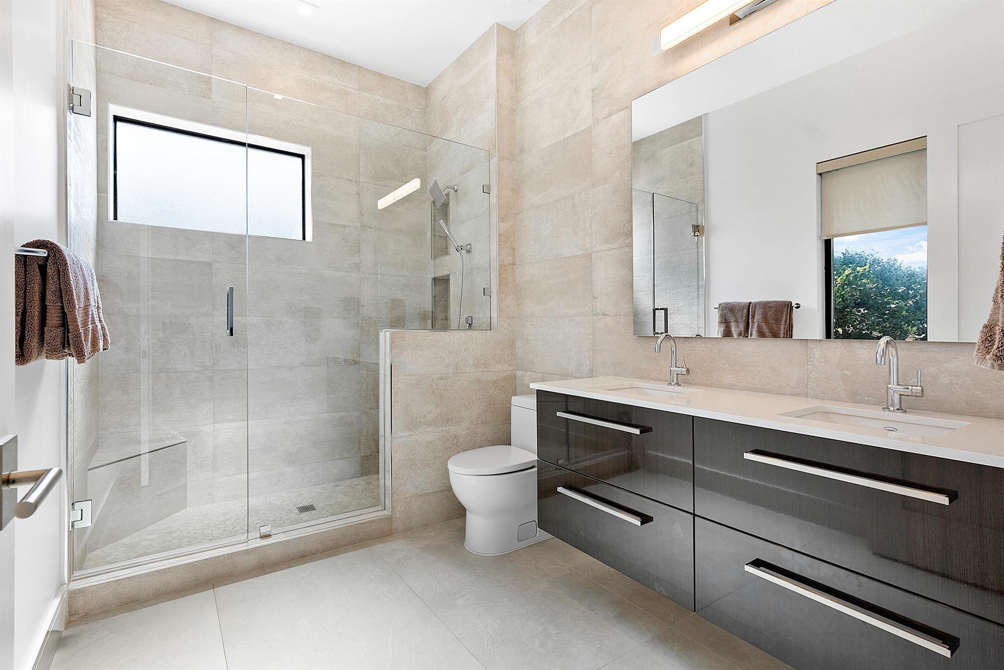 TROPIC ISLE - Residential