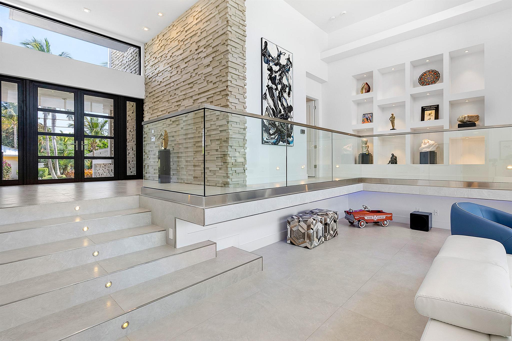 TROPIC ISLE - Residential