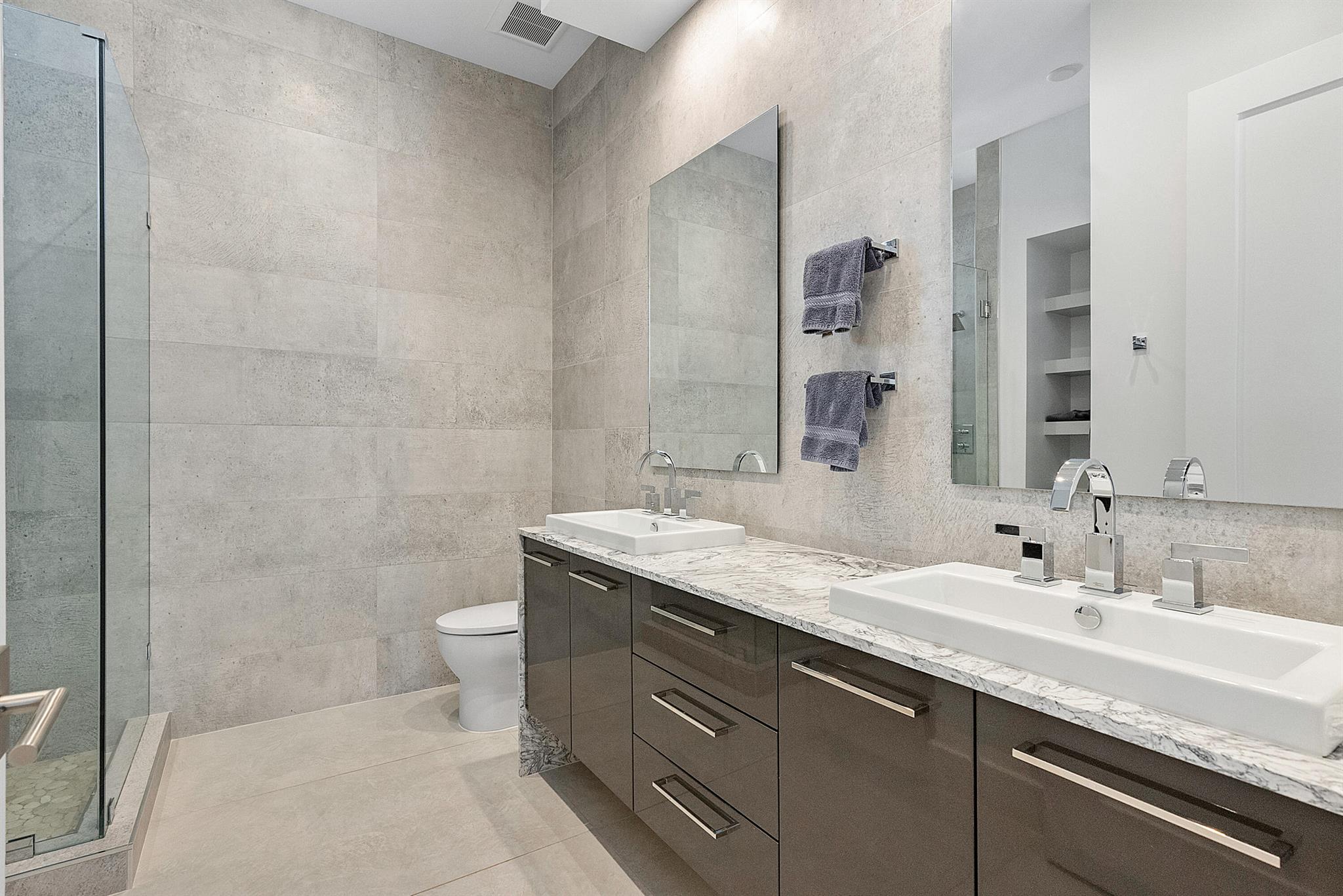 TROPIC ISLE - Residential