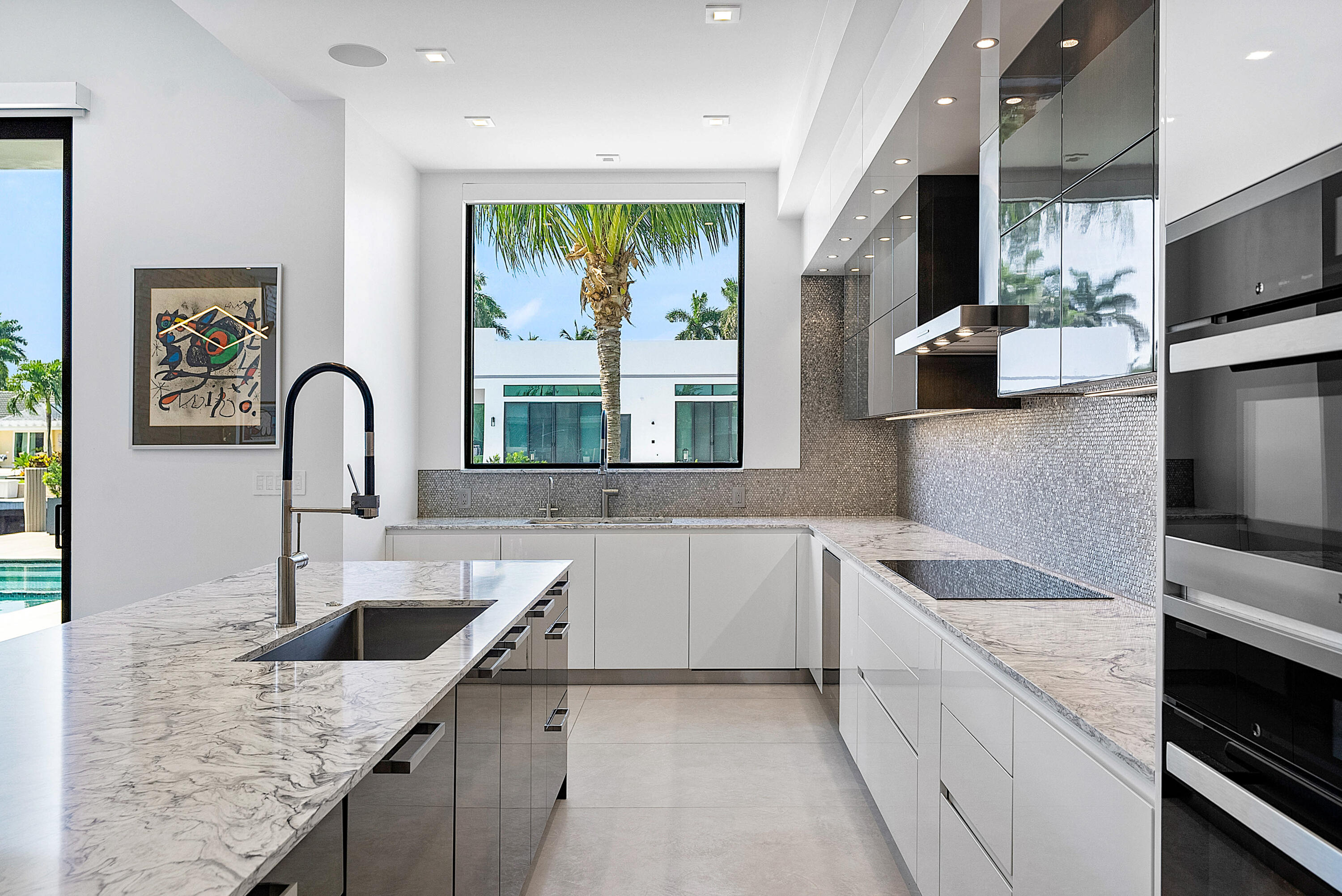 TROPIC ISLE - Residential