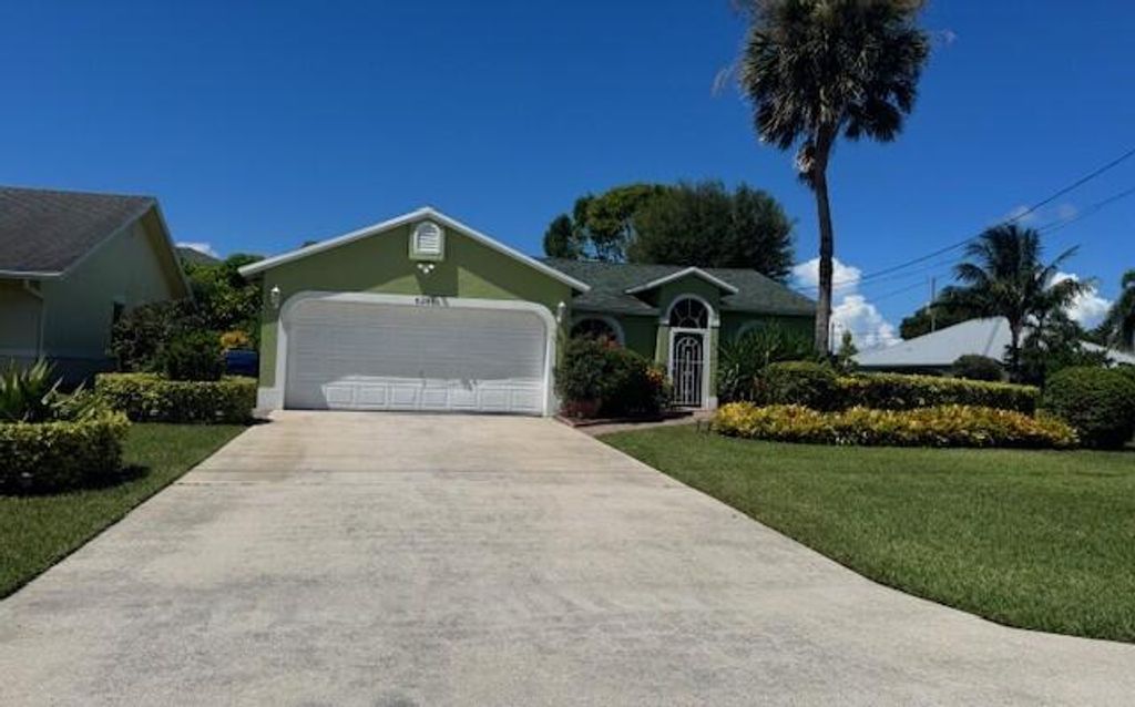Photo of 6285 Mullin Street, Jupiter, FL 33458 (MLS # R11116982)