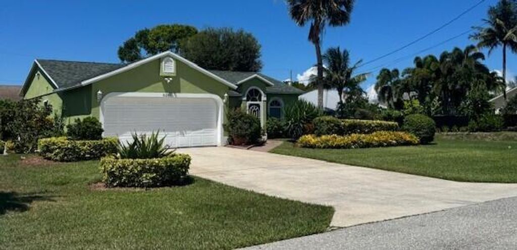 Photo of 6285 Mullin Street, Jupiter, FL 33458 (MLS # R11116982)