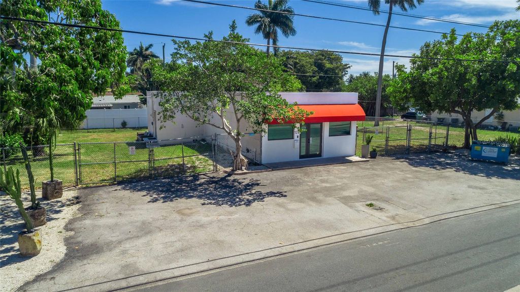 Photo of 126 NE 1st Avenue, Dania Beach, FL 33004 (MLS # F10554530)
