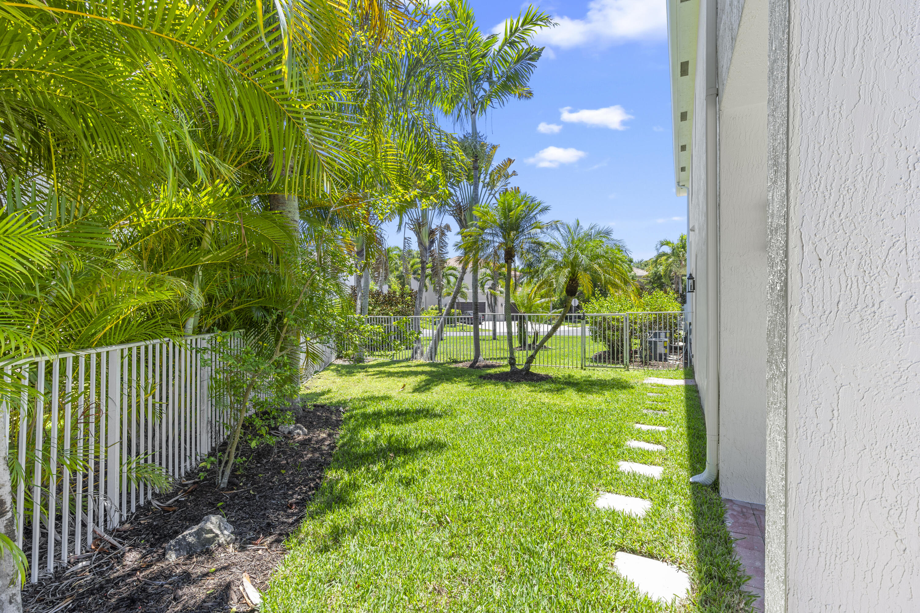 BLACK DIAMOND PH 1 - Residential