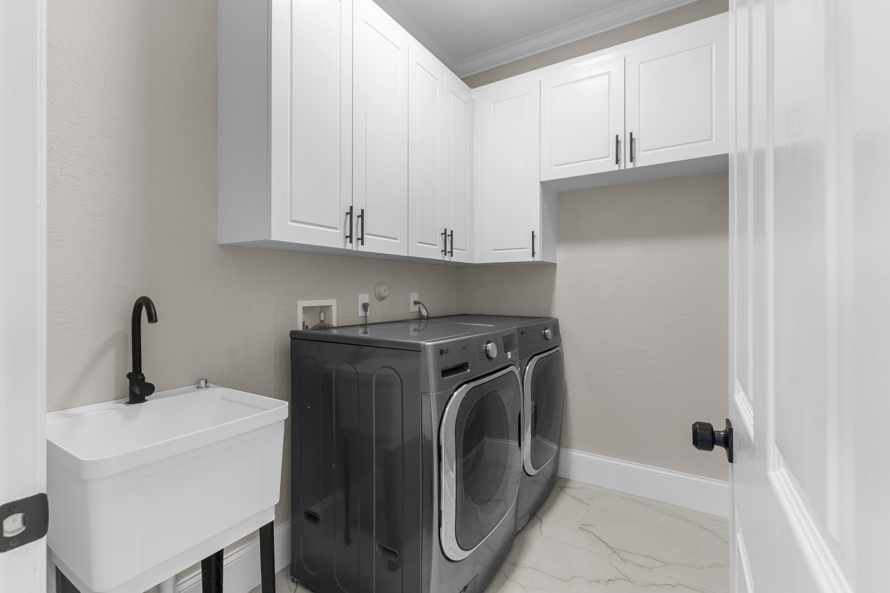 BLACK DIAMOND PH 1 - Residential