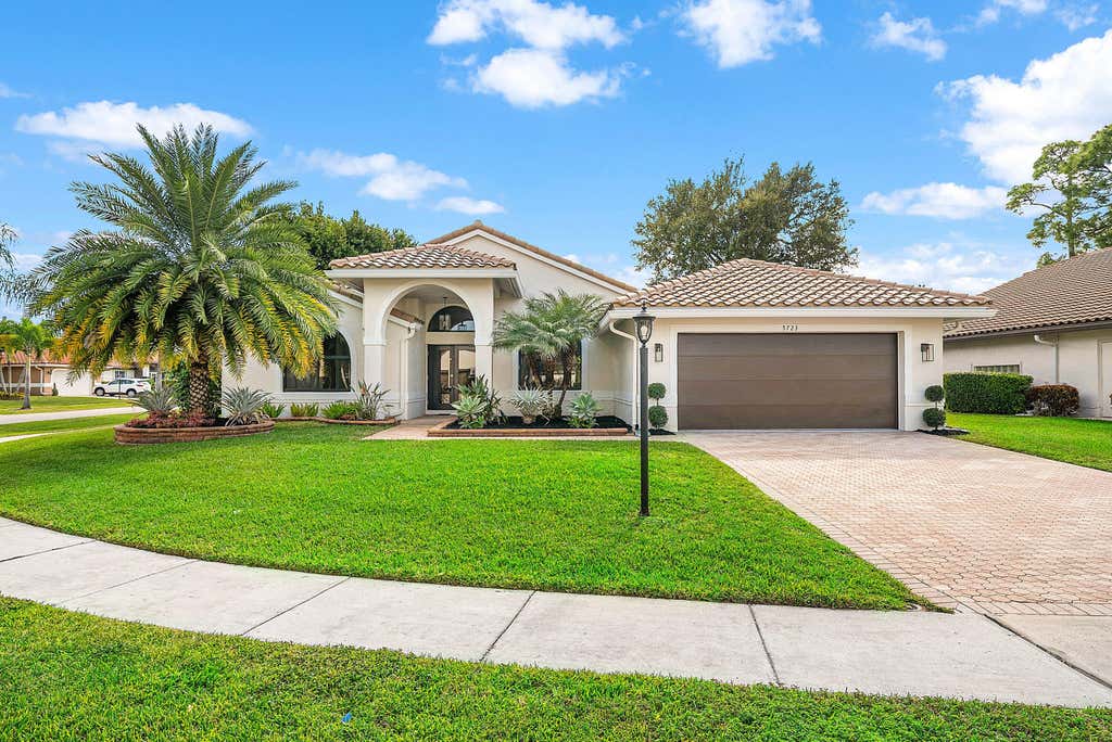 Photo of 5723 Aspen Ridge Circle, Delray Beach, FL 33484 (MLS # R11142147)
