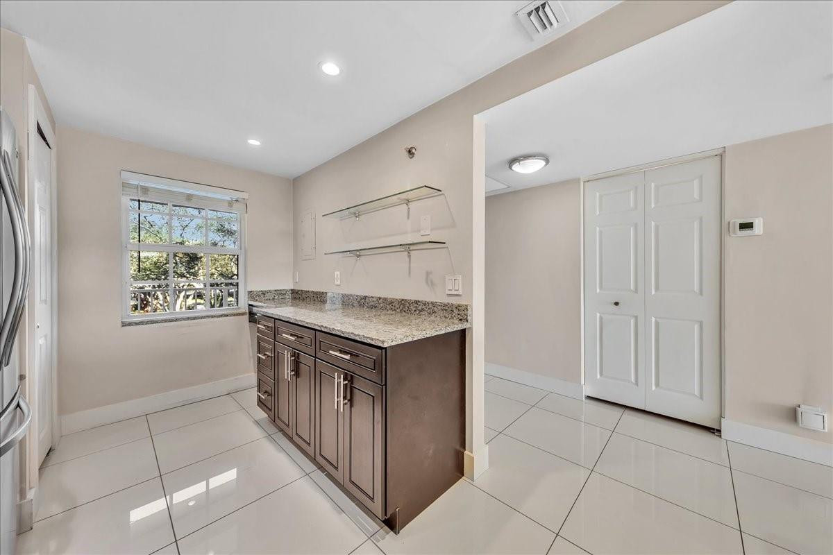 No 113 Palm-Aire Country - Residential Lease