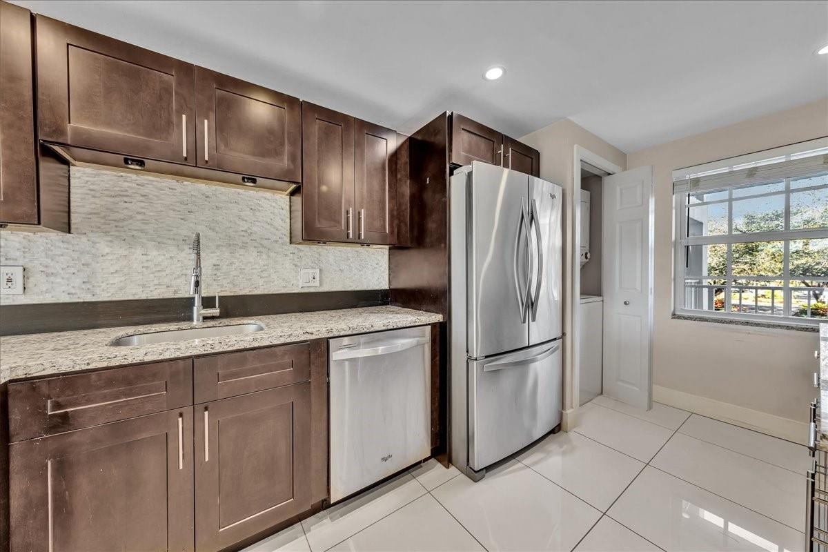No 113 Palm-Aire Country - Residential Lease