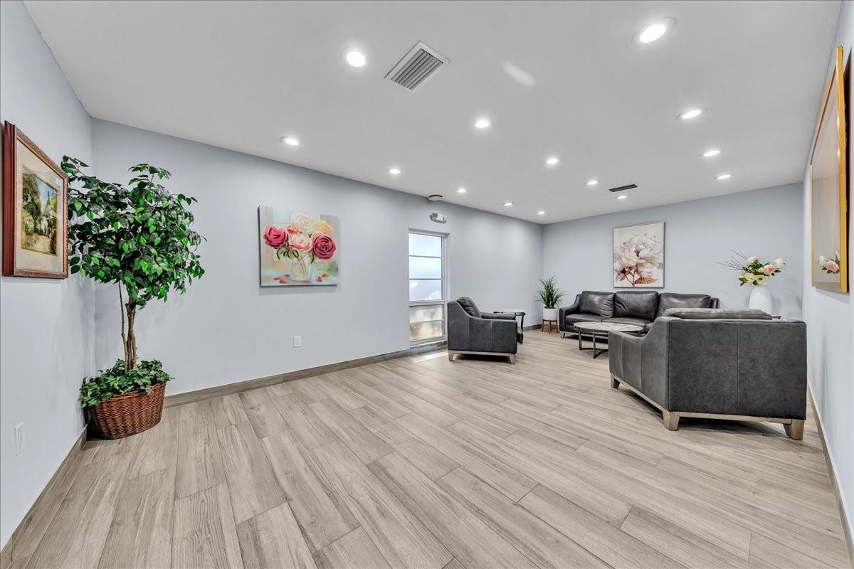 No 113 Palm-Aire Country - Residential Lease