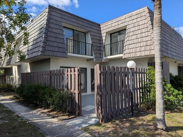 Photo of 1719 N CONGRESS Avenue, West Palm Beach, FL 33401 (MLS # B26066962)