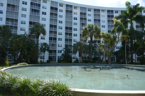 Tiny photo for 2731 NE 14th Street Causeway #629, Pompano Beach, FL 33062 (MLS # B26083122)