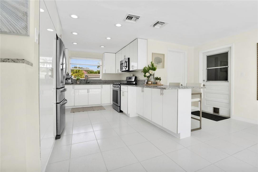 GILL ISLES - Residential