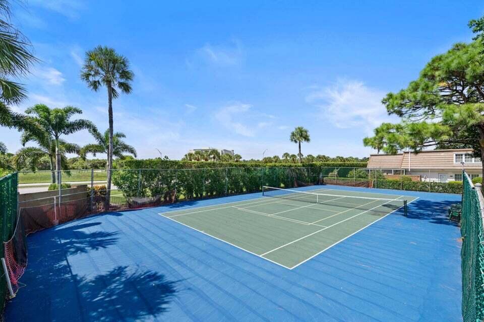 WINCHESTER COURT - Residential