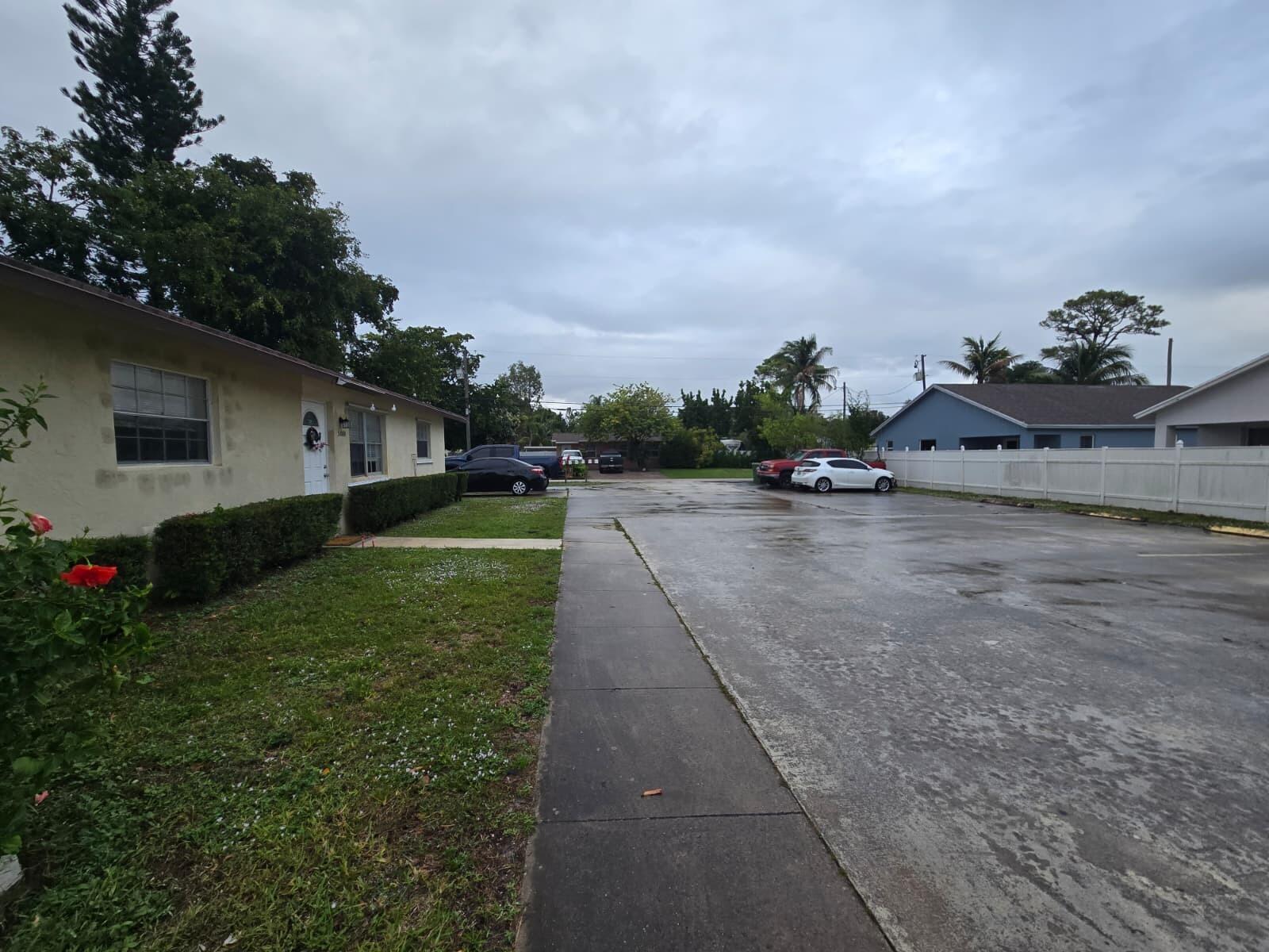 DALE ROAD ESTATES - Residential Lease