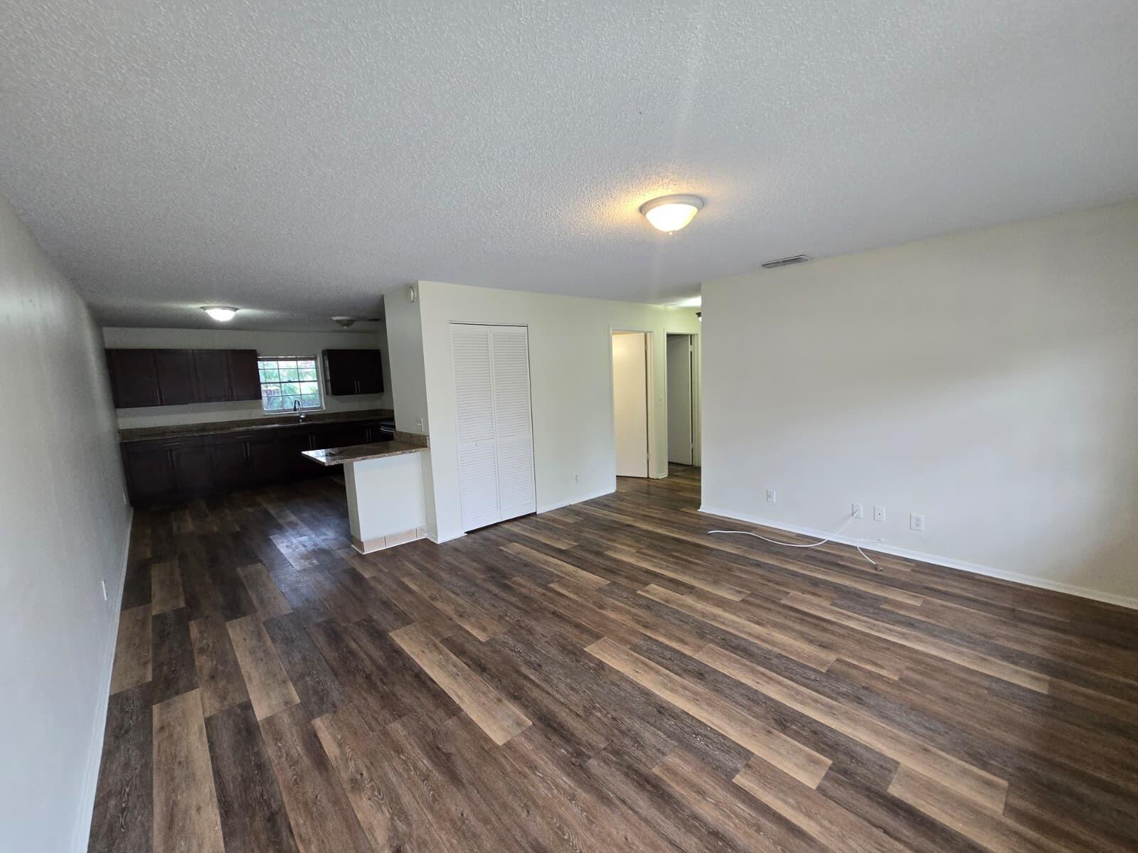 DALE ROAD ESTATES - Residential Lease