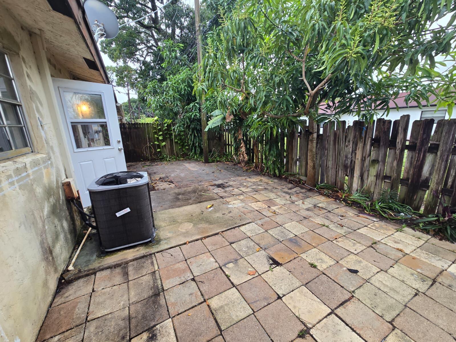 DALE ROAD ESTATES - Residential Lease