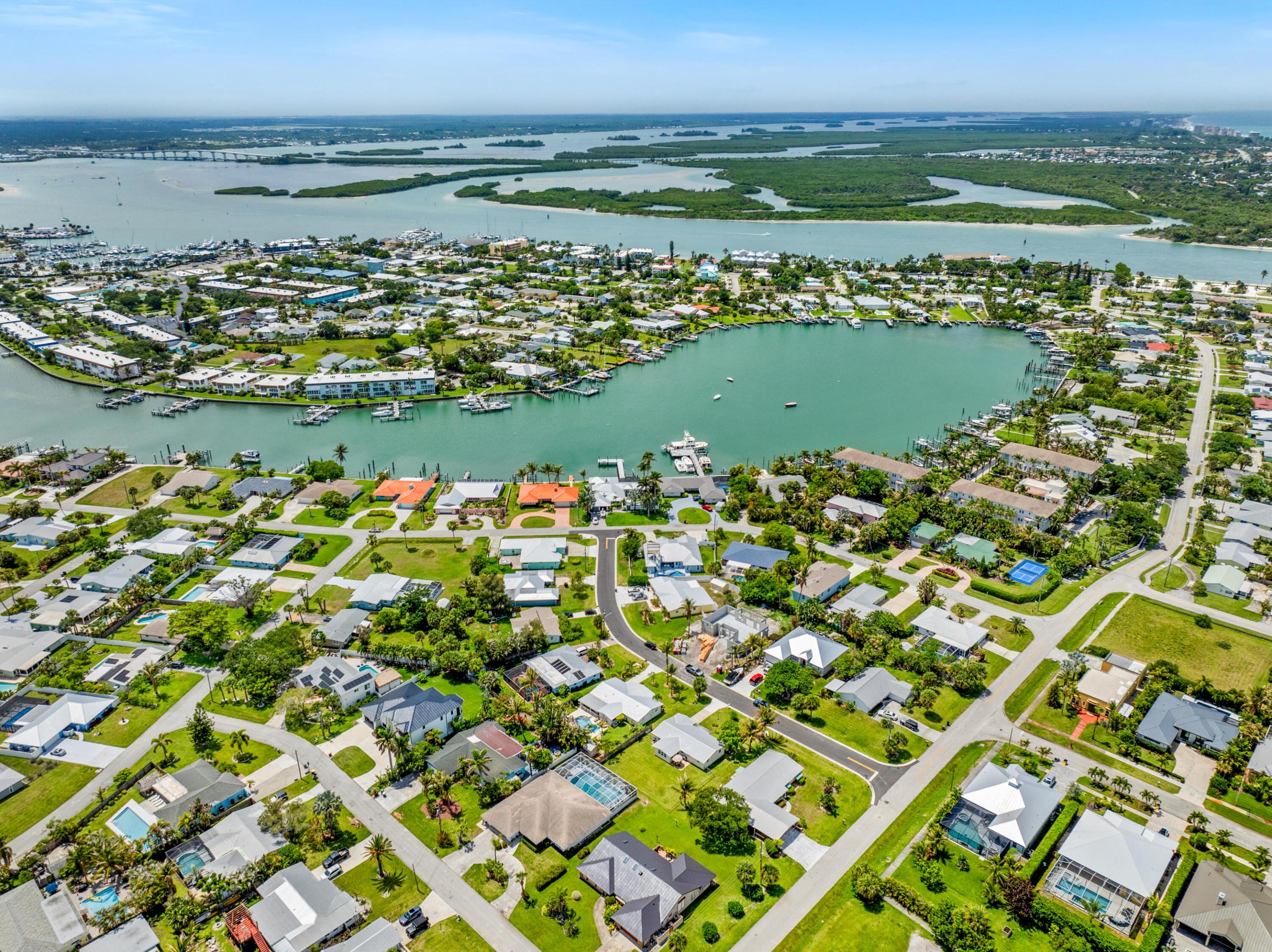 THUMB POINT SUBDIVISION - Residential