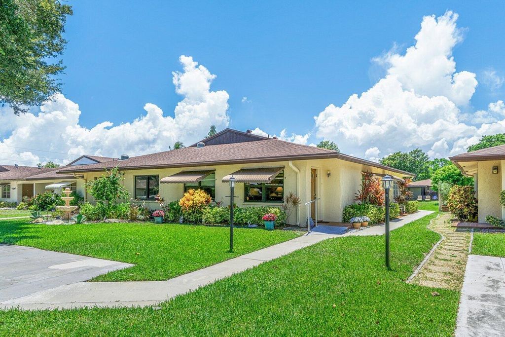Photo of 5096 Kinswood Road, Boynton Beach, FL 33437 (MLS # R11007039)