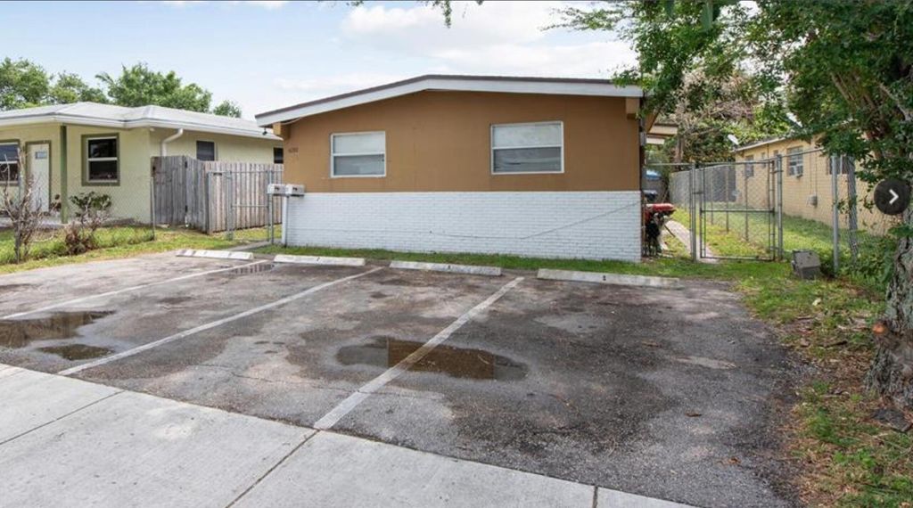 Photo of 630 NW 15th Terrace #1-2, Fort Lauderdale, FL 33311 (MLS # B26030576)