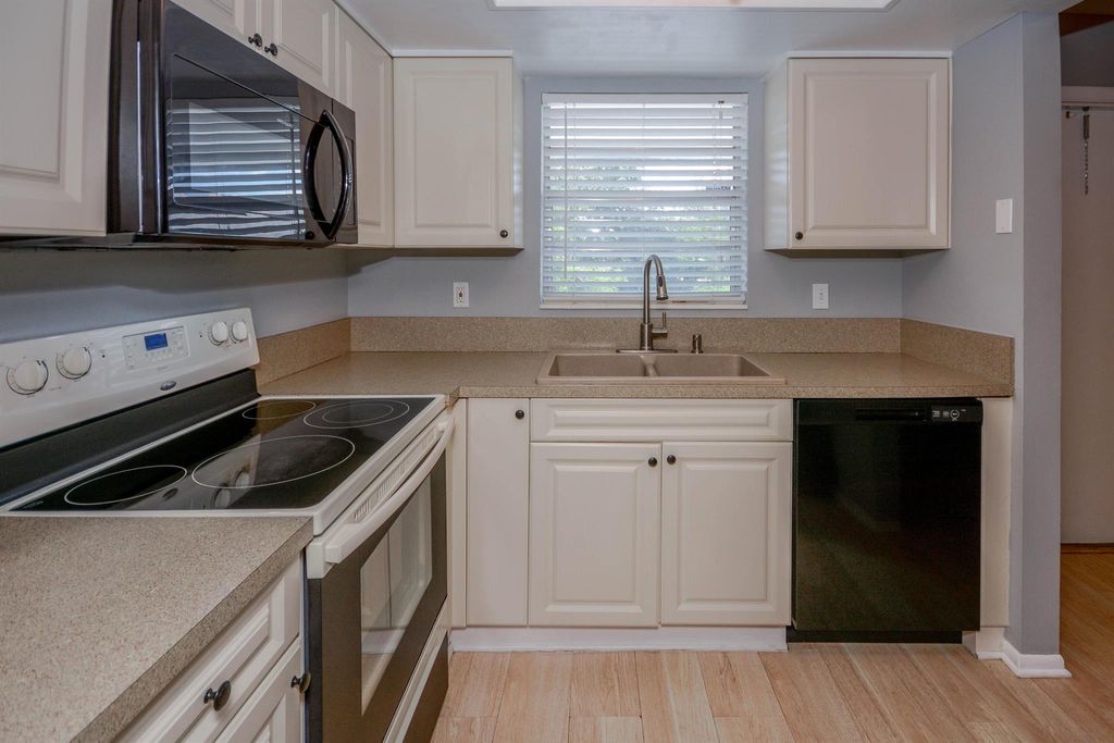 Photo of 2950 SE Ocean Boulevard #1-7, Stuart, FL 34996 (MLS # R11107385)