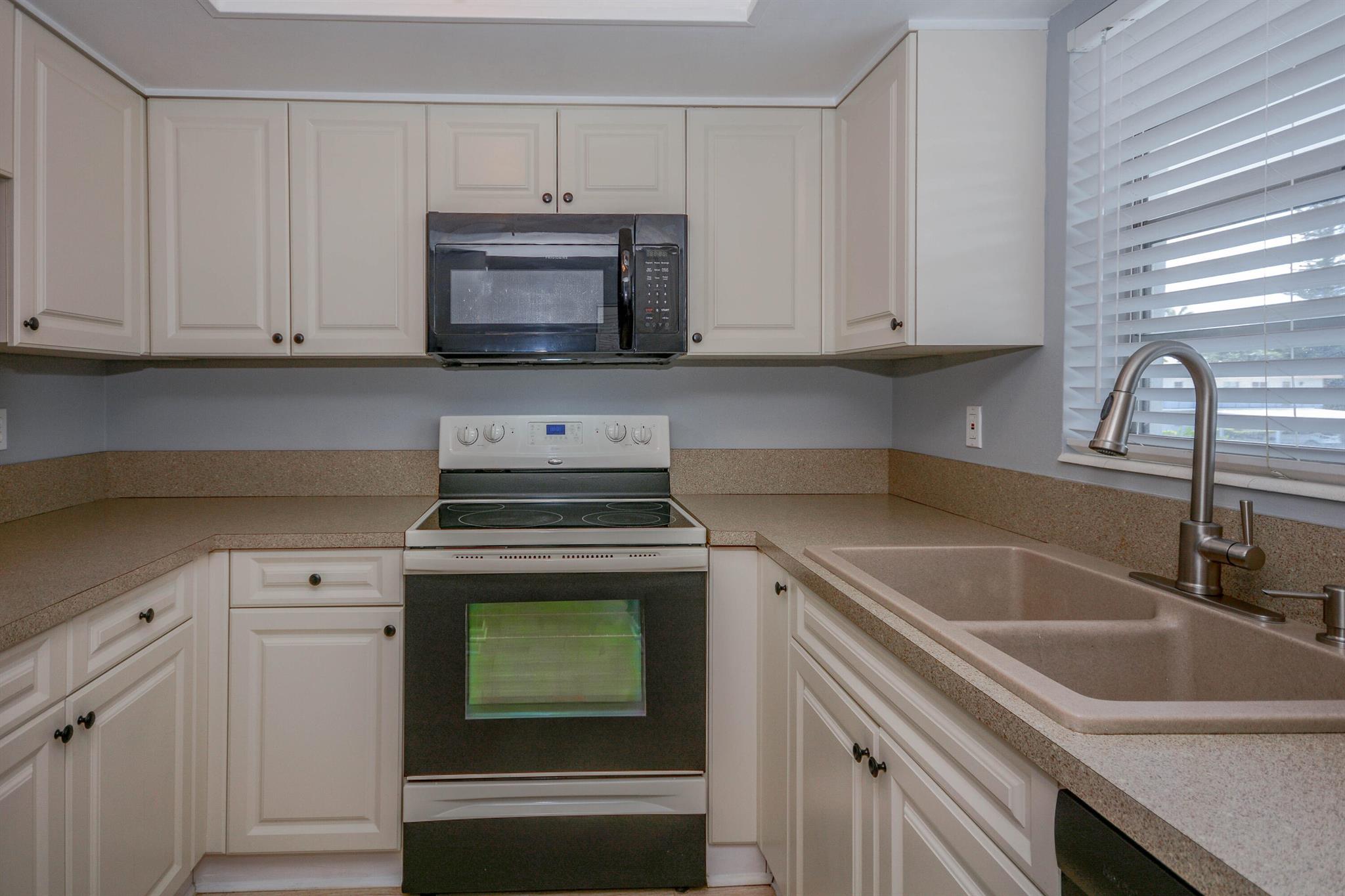 2950 SE Ocean Boulevard 1-7